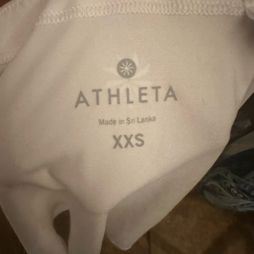 Athleta women tank with strap back xxs worn once like new fits like xs - Picture 3 of 3